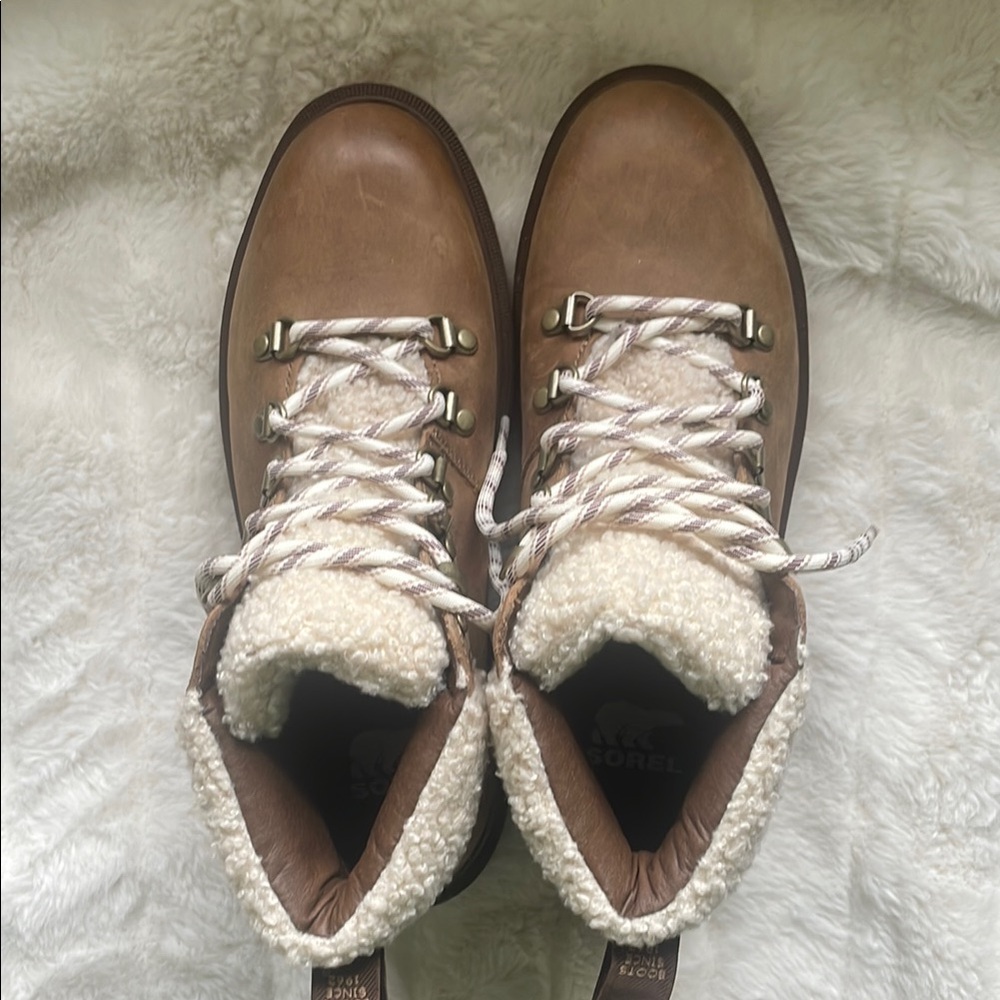 Sorel Women's Tan Winter Boots